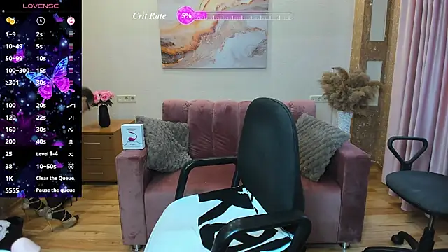 Snapshot of Alana_Walkers chatting on June 28, 2026, 12:00 pm Alana Walkers online show from June 28, 2026, 12:00 pm
