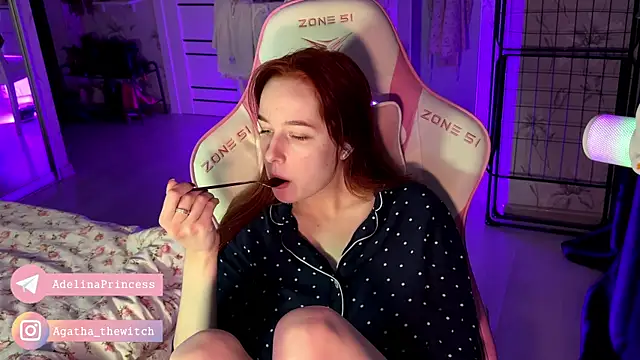 Snapshot of pearl_princess_ chatting on December 13, 2024, 7:21 pm pearl princess online show from December 13, 2024, 7:21 pm