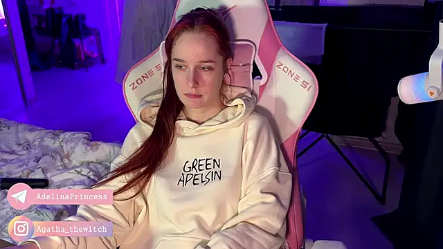 Snapshot of pearl_princess_ chatting on January 15, 2025, 1:23 am pearl princess online show from January 15, 2025, 1:23 am