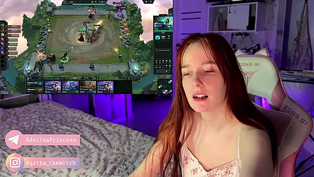 Snapshot of pearl_princess_ chatting on January 21, 2025, 12:25 am pearl princess online show from January 21, 2025, 12:25 am