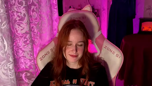 Snapshot of pearl_princess_ chatting on October 9, 2025, 1:20 pm pearl princess online show from October 9, 2025, 1:20 pm