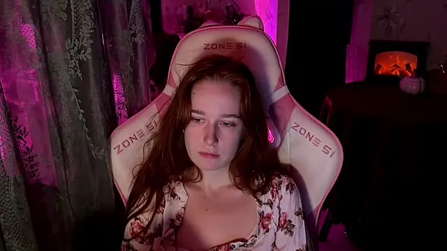 Snapshot of pearl_princess_ chatting on October 22, 2025, 3:12 pm pearl princess online show from October 22, 2025, 3:12 pm