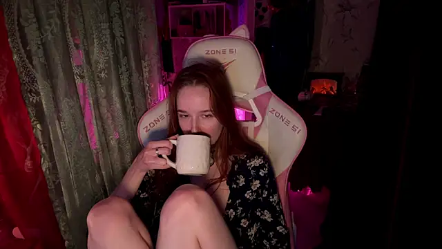 Snapshot of pearl_princess_ chatting on November 15, 2025, 11:21 pm pearl princess online show from November 15, 2025, 11:21 pm