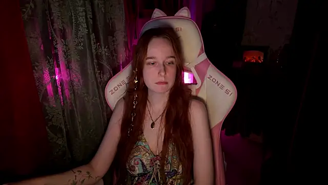 Snapshot of pearl_princess_ chatting on November 26, 2025, 2:45 am pearl princess online show from November 26, 2025, 2:45 am