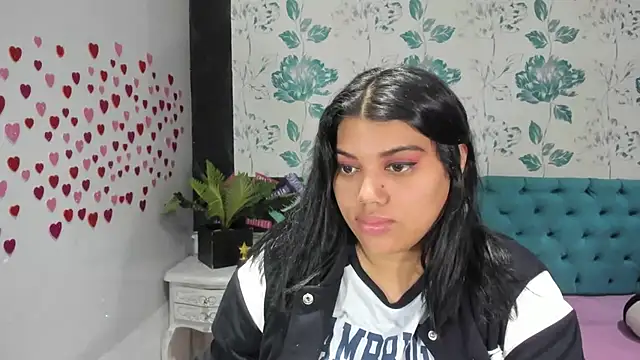 Snapshot of LindaBreeS chatting on February 3, 2025, 4:52 pm LindaBreeS online show from February 3, 2025, 4:52 pm