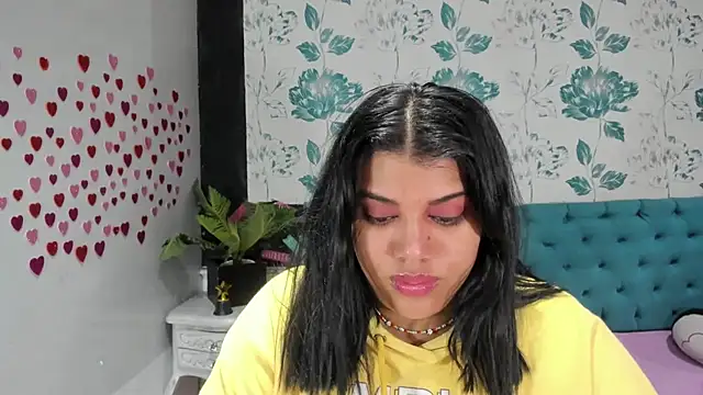 Snapshot of LindaBreeS chatting on February 4, 2025, 4:29 pm LindaBreeS online show from February 4, 2025, 4:29 pm