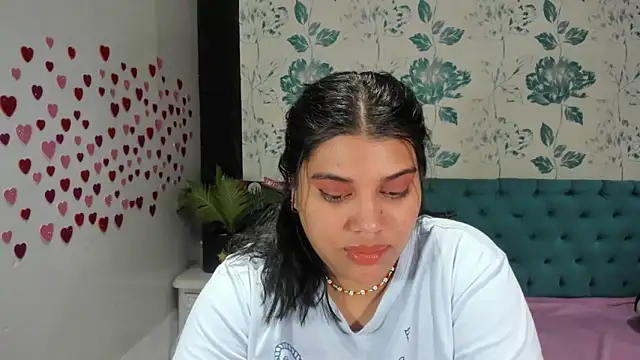 Snapshot of LindaBreeS chatting on February 9, 2025, 7:19 pm LindaBreeS online show from February 9, 2025, 7:19 pm