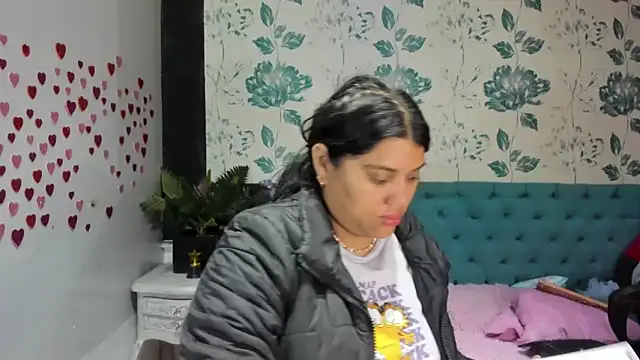 Snapshot of LindaBreeS chatting on March 9, 2025, 5:28 pm LindaBreeS online show from March 9, 2025, 5:28 pm