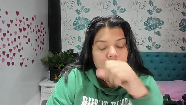 Snapshot of LindaBreeS chatting on March 14, 2025, 5:57 pm LindaBreeS online show from March 14, 2025, 5:57 pm