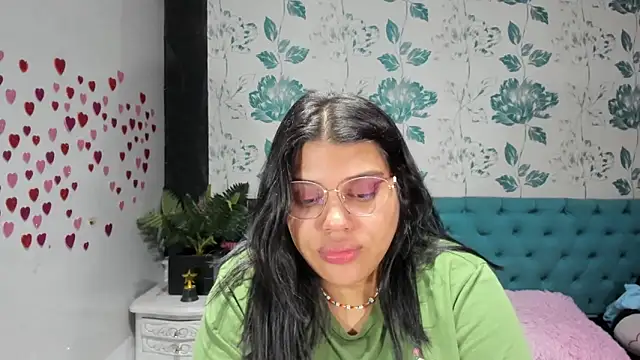 Snapshot of LindaBreeS chatting on March 16, 2025, 12:34 am LindaBreeS online show from March 16, 2025, 12:34 am