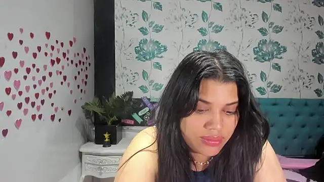 Snapshot of LindaBreeS chatting on March 21, 2025, 9:23 pm LindaBreeS online show from March 21, 2025, 9:23 pm