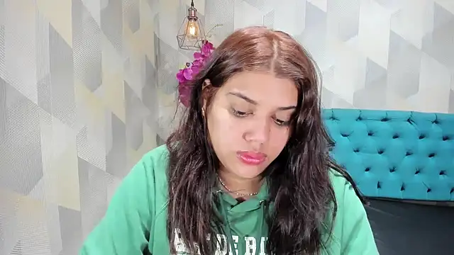 Snapshot of LindaBreeS chatting on September 16, 2025, 3:18 am LindaBreeS online show from September 16, 2025, 3:18 am