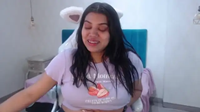 Snapshot of LindaBreeS chatting on November 29, 2025, 10:07 am LindaBreeS online show from November 29, 2025, 10:07 am