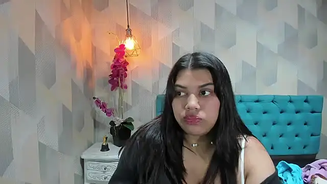 LindaBreeS online show from February 28, 2026, 10:11 pm