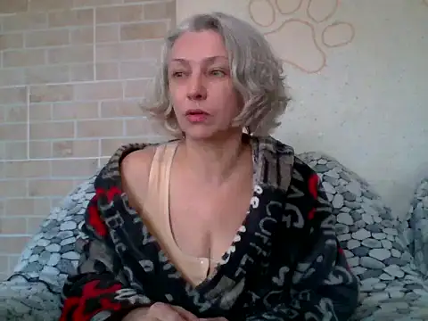 Lorie Carrie online show from April 23, 2026, 9:19 am
