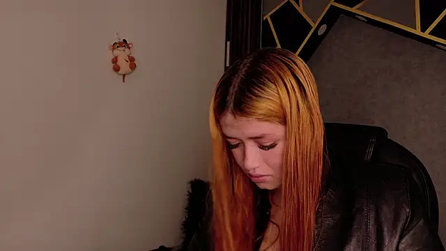 Snapshot of almma_shy chatting on March 18, 2025, 2:15 pm almma shy online show from March 18, 2025, 2:15 pm