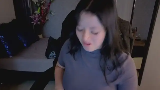 Snapshot of almma_shy chatting on December 5, 2025, 1:52 pm almma shy online show from December 5, 2025, 1:52 pm