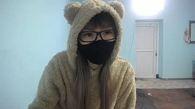 elllaaxx online show from March 4, 2025, 9:29 am