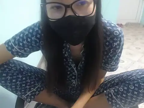 Snapshot of elllaaxx chatting on July 6, 2026, 3:58 am elllaaxx online show from July 6, 2026, 3:58 am