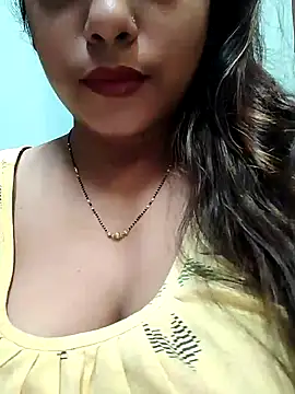 sexyindi couple online show from January 5, 2025, 3:23 pm