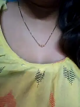 sexyindi couple online show from March 5, 2025, 12:22 pm