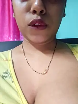 sexyindi couple online show from March 21, 2025, 8:28 am