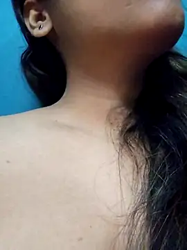 sexyindi couple online show from September 19, 2025, 2:07 pm