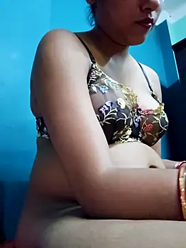 sexyindi couple online show from October 2, 2025, 12:45 pm