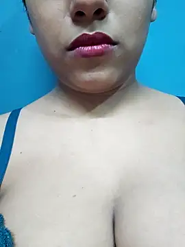 sexyindi couple online show from April 23, 2026, 2:41 pm