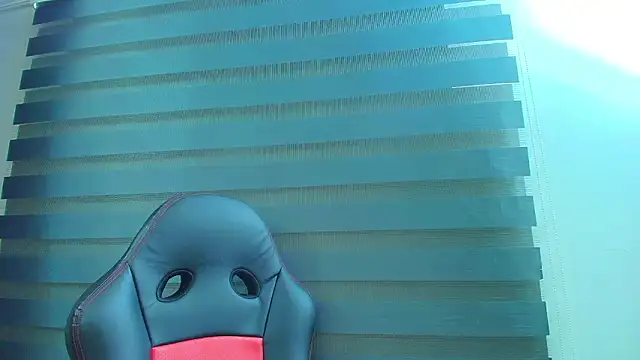 Naughty Kittenm online show from February 18, 2026, 10:33 am