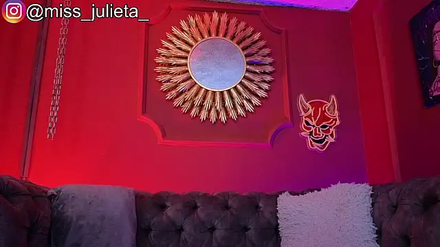 Snapshot of Julieta_Russell chatting on June 24, 2026, 12:37 pm Julieta Russell online show from June 24, 2026, 12:37 pm