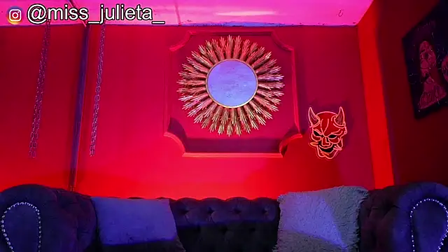 Snapshot of Julieta_Russell chatting on July 9, 2026, 11:47 am Julieta Russell online show from July 9, 2026, 11:47 am