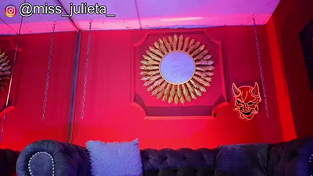 Snapshot of Julieta_Russell chatting on July 14, 2026, 1:06 pm Julieta Russell online show from July 14, 2026, 1:06 pm