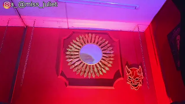 Snapshot of Julieta_Russell chatting on July 23, 2026, 11:19 am Julieta Russell online show from July 23, 2026, 11:19 am