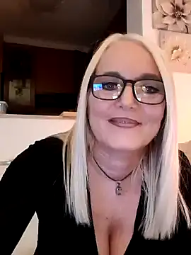 kikkastar online show from January 16, 2025, 8:03 pm