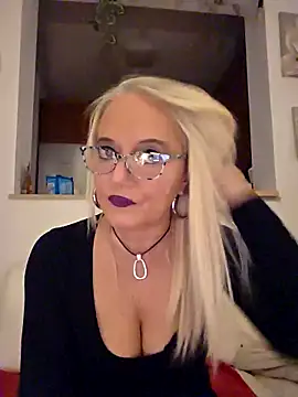 kikkastar online show from October 27, 2025, 8:57 pm