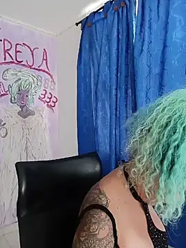 freyadevil333 online show from April 29, 2026, 9:54 pm