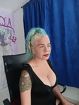 Snapshot of freyadevil333 chatting on May 12, 2026, 2:41 am freyadevil333 online show from May 12, 2026, 2:41 am