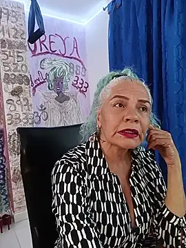 Snapshot of freyadevil333 chatting on June 17, 2026, 5:10 am freyadevil333 online show from June 17, 2026, 5:10 am