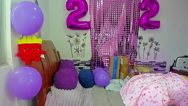 Angela hank2 online show from June 17, 2026, 1:12 pm