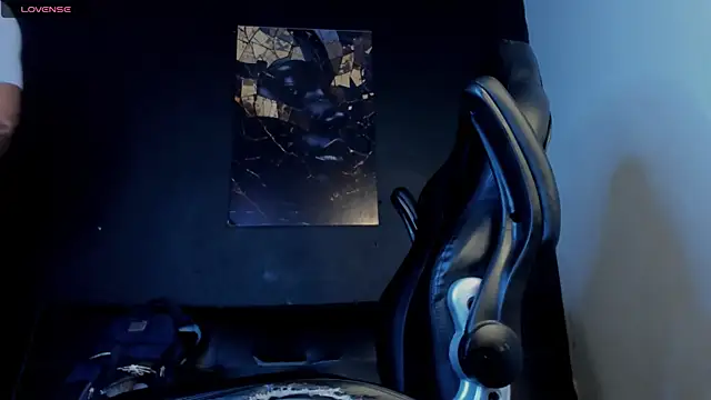 Big furry bear13 online show from August 1, 2026, 12:15 pm
