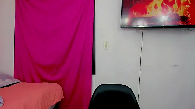 Snapshot of sunshine_uwu22 chatting on January 6, 2025, 6:10 pm sunshine uwu22 online show from January 6, 2025, 6:10 pm