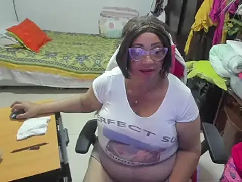 Mrs mommy  online show from February 26, 2025, 5:17 pm