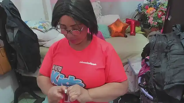 Snapshot of Mrs_mommy_ chatting on May 4, 2026, 7:21 pm Mrs mommy online show from May 4, 2026, 7:21 pm