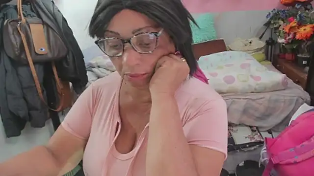 Snapshot of Mrs_mommy_ chatting on June 1, 2026, 5:58 pm Mrs mommy online show from June 1, 2026, 5:58 pm