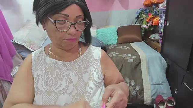 Snapshot of Mrs_mommy_ chatting on June 15, 2026, 7:05 pm Mrs mommy online show from June 15, 2026, 7:05 pm