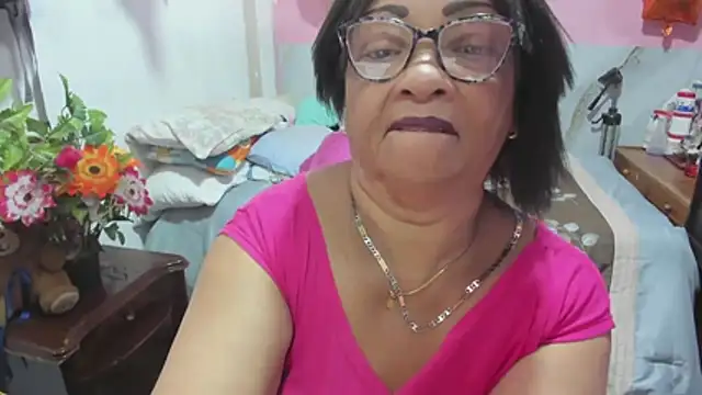 Snapshot of Mrs_mommy_ chatting on July 1, 2026, 7:35 pm Mrs mommy online show from July 1, 2026, 7:35 pm