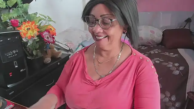 Snapshot of Mrs_mommy_ chatting on July 6, 2026, 8:00 pm Mrs mommy online show from July 6, 2026, 8:00 pm