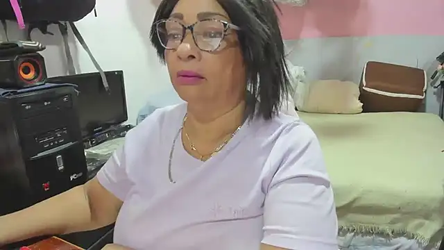 Snapshot of Mrs_mommy_ chatting on July 20, 2026, 8:11 pm Mrs mommy online show from July 20, 2026, 8:11 pm