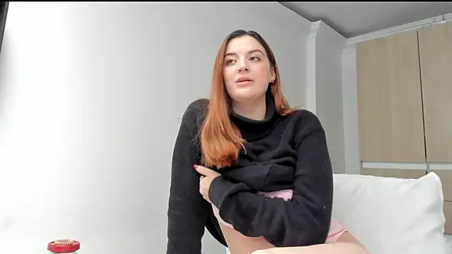 Snapshot of Bellacrox chatting on March 7, 2025, 10:43 pm Bellacrox online show from March 7, 2025, 10:43 pm